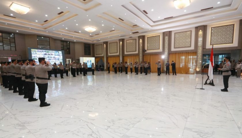 4008 Personel Polda Jatim Naik Pangkat