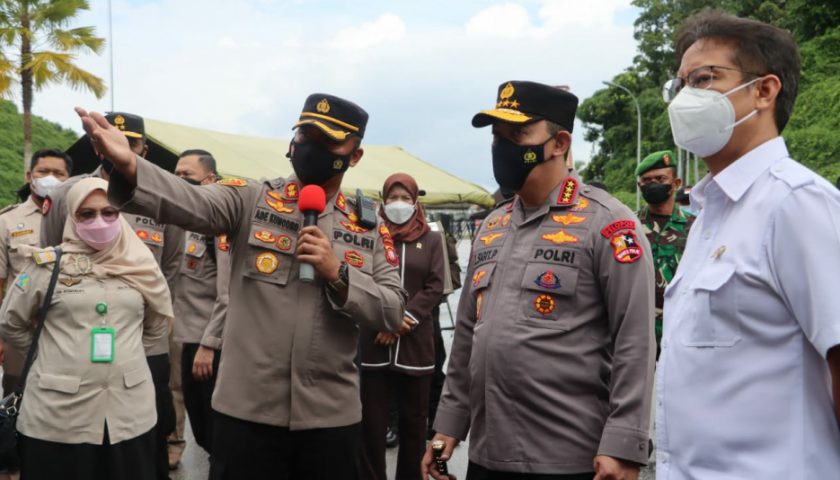 Penerapan Prokes dan Karantina PPLN di PLBN Entikong Penerapan Prokes dan Karantina PPLN di PLBN Entikong