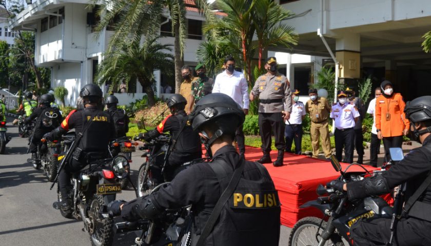 Tegaskan Disiplin Prokes, Patroli Pamor Keris Kota Kediri Upaya Patahkan Trend Kasus Covid-19 Tegaskan Disiplin Prokes, Patroli Pamor Keris Kota Kediri Upaya Patahkan Trend Kasus Covid-19