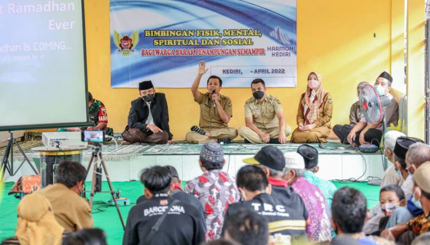 Pemkot Kediri Dorong Semangat Kemandirian Warga Barak Semampir untuk Masa Depan Lebih Baik