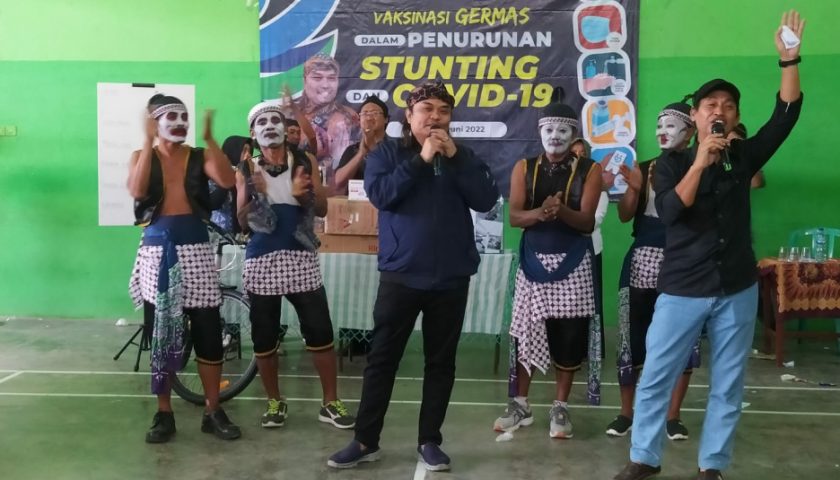 Tembus Target!!! Vaksinasi Bareng Panglima Nurhadi NasDem di Balai Desa Canggu Kediri