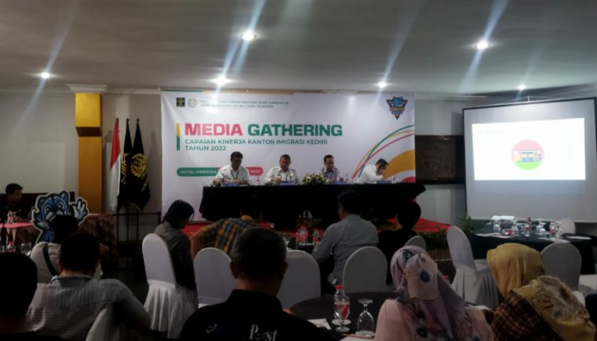 Apresiasi Kinerja Jurnalis, Kantor Imigrasi Kediri Berikan Penghargaan