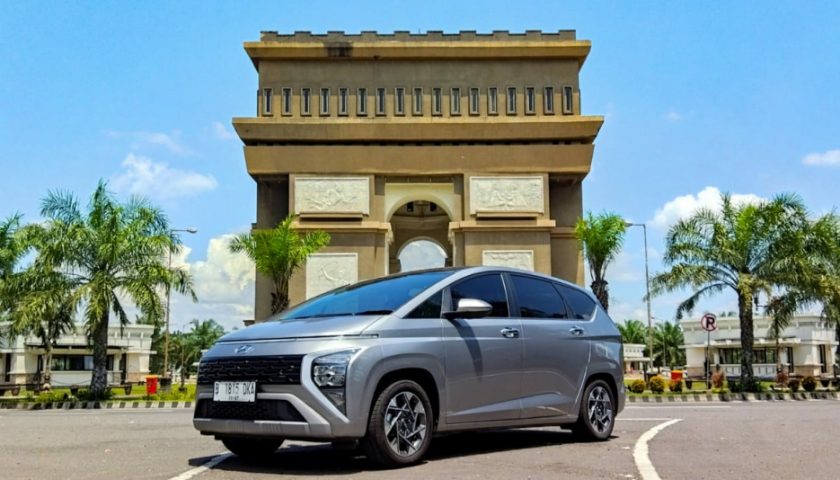 Menjajal Hyundai SmartSense STARGAZER Sambil Mengunjungi Landmark Populer di Kediri