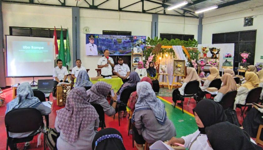 Lutfi Mahmudiono Buka Pelatihan  Pembuatan Produk Kreatif Hantaran dan Mahar Bouquet