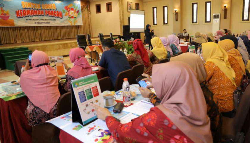 Dinkes Kota Kediri dan Loka Pom Kediri Ajak Kader Lanjutkan Sosialisasi Keamanan Pangan Ke Masyarakat