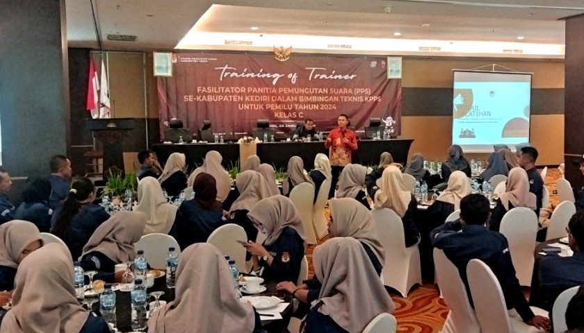 KPU Gelar ToT Fasilitator PPK dan PPS Se-Kabupaten Kediri