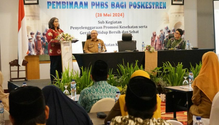 Pj Wali Kota Kediri Tekankan Ponpes di Kota Kediri Harus Memiliki Poskestren Sebagai Alarm Terapkan PHBS Pj Wali Kota Kediri Tekankan Ponpes di Kota Kediri Harus Memiliki Poskestren Sebagai Alarm Terapkan PHBS
