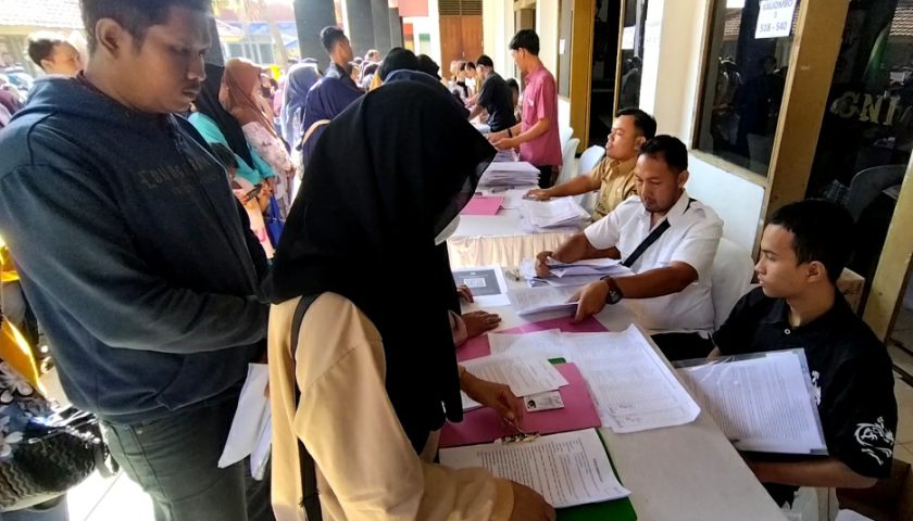 Disperdagin Salurkan Banmod Kota Kediri 2024, Rp. 2,5 Juta per Penerima