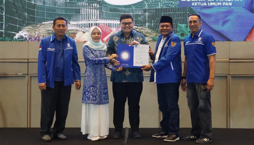 Pilkada 2024 : Putusan MK Tak Goyahkan PAN Kembali Usung Pasangan Dhito–Dewi