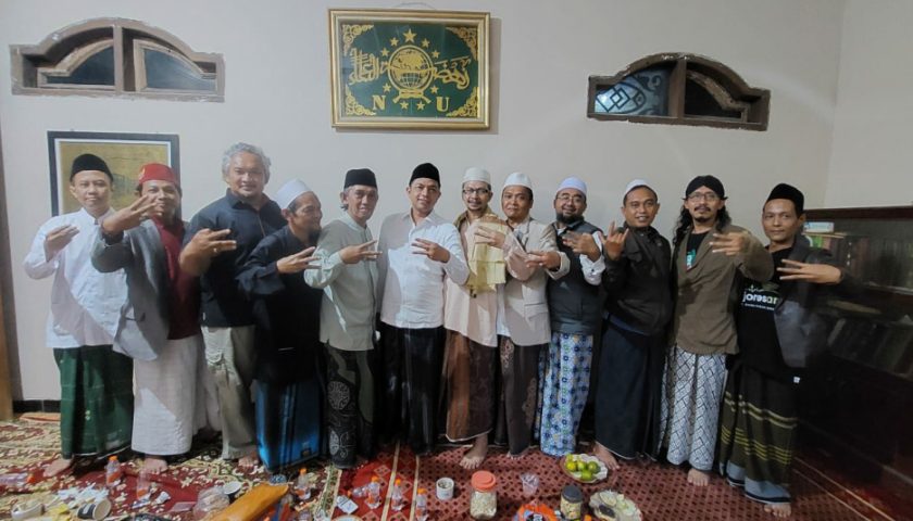 Elemen Pondok Pesantren di Kediri Deklarasikan Dukungan untuk Risma-Gus Hans di Pilgub Jatim 2024