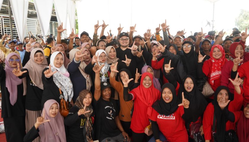 Hari Pertama Kampanye, Mas Dhito Sambangi Wilayah Kecamatan Purwoasri