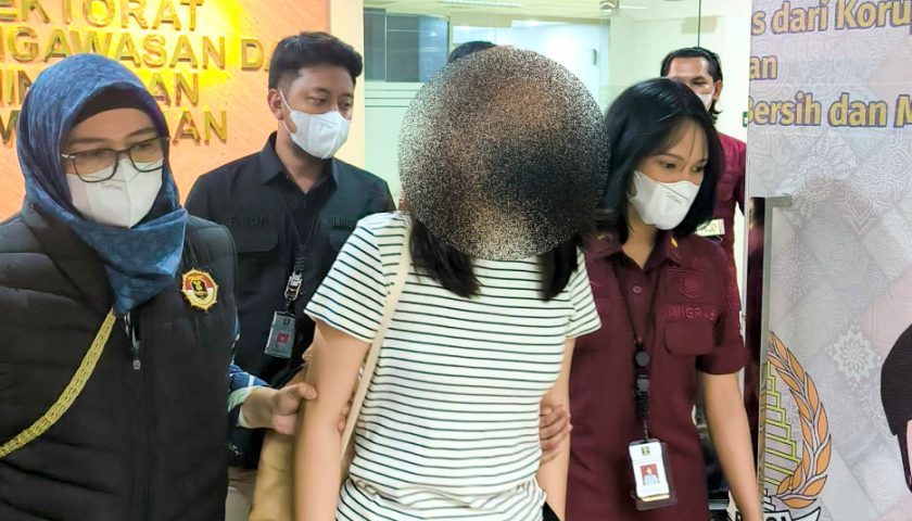 Imigrasi Deportasi WNA Filipina Buronan Interpol Imigrasi Deportasi WNA Filipina Buronan Interpol