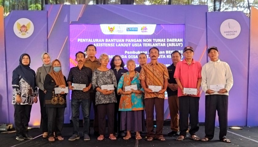 Pj Walikota Kediri Simbolis Salurkan BPNTD, Aslut dan Pembukaan Layanan Bestari serta Sapa Pilar Kesejahteraan Sosial