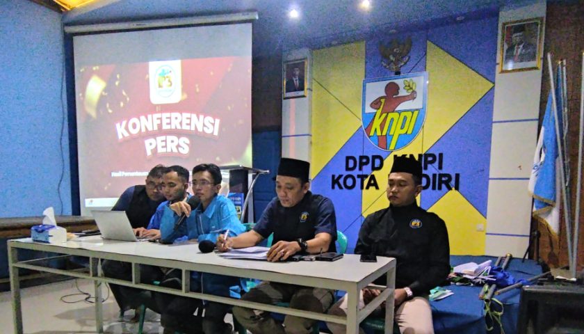 LP3 Kota Kediri Gelar Konferensi Pers: Vinanda-Gus Qowim Unggul Telak dari Feronica-Regina