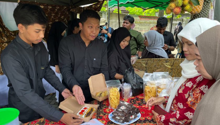 Bazar HUT ke-42 Fakultas Pertanian Uniska: Kolaborasi, Inovasi, dan Antusiasme