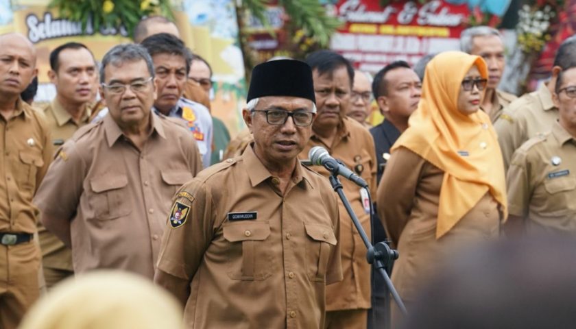Hari Pertama Kerja, Gus Qowim Pimpin Apel dan Ajak Satukan Tekad Wujudkan Kota Kediri MAPAN