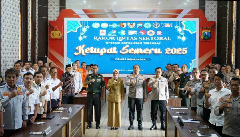 Wali Kota Kediri Mbak Vinanda Beri Arahan Kesiapan Hadapi Mudik Hari Raya Idul Fitri Dalam Rakor Lintas Sektoral Operasi Ketupat Semeru 2025