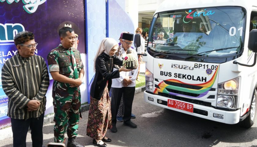 Wali Kota Kediri Mbak Vinanda Launching Moda Angkutan Pelayanan Aman dan Nyaman, Cinta dan Empati untuk Anak Istimewa