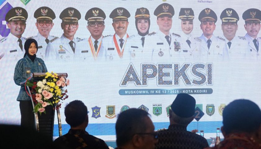 Mbak Wali Gaungkan Semangat Kolaborasi Hadapi Tantangan Perkotaan Dalam Muskomwil IV APEKSI ke-13