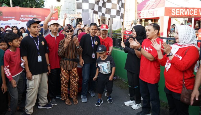 Mbak Wali Kota Kediri Berangkatkan Jalan Santai Aksi Ngadirejo