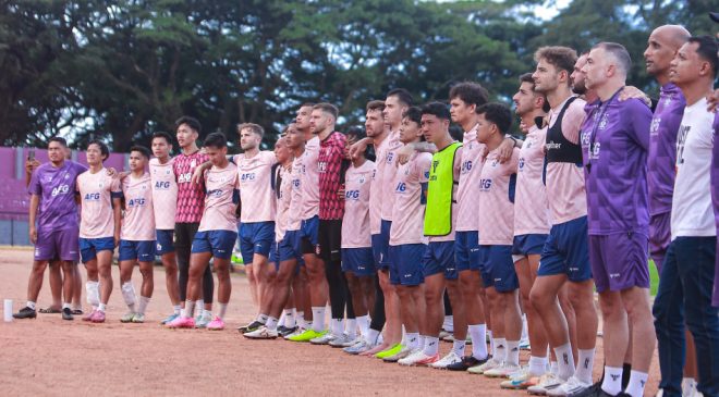 Beri Suntikan Motivasi, Persikmania Datangi Latihan Tim Jelang Derby Jatim Kontra Arema FC
