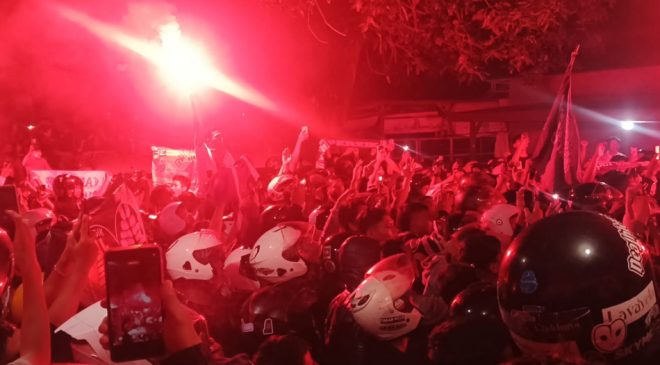 Ribuan Persikmania Sambut Tim Kebanggaan Usai Menangi Laga Derby Jatim Hadapi Arema FC